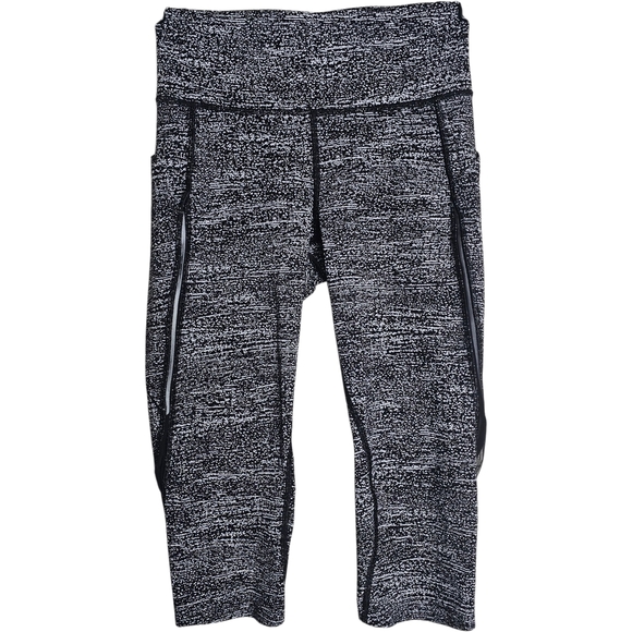 lululemon athletica Pants - Lululemon Pace Perfect Black White Crop Leggings Size 6